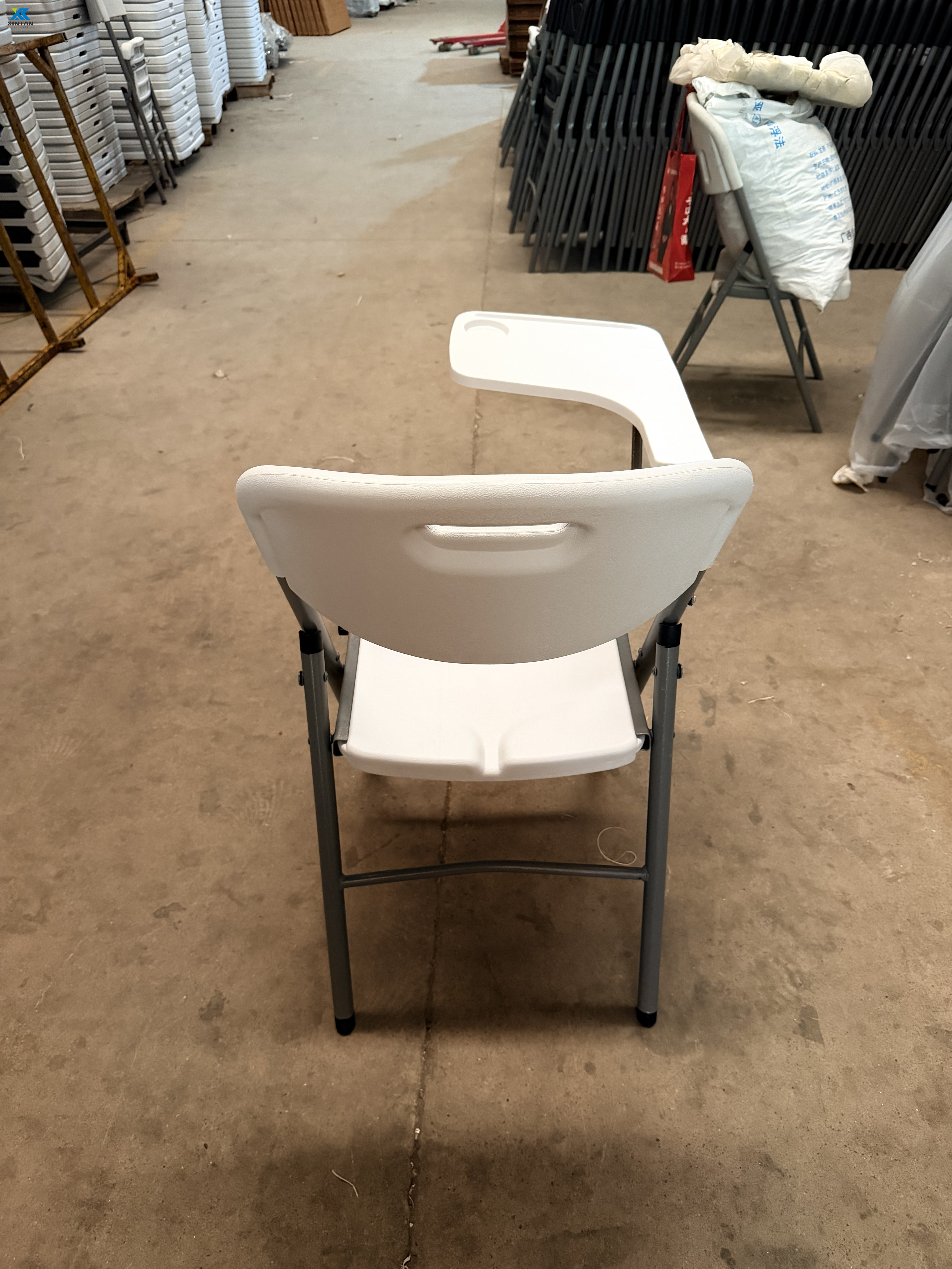Heavy-Duty Foldable Training Chairs with Writing Board, Stackable HDPE White Conference Seating, Portable Seminar Chairs for Hotel, Meeting Room, Auditorium & Classroom